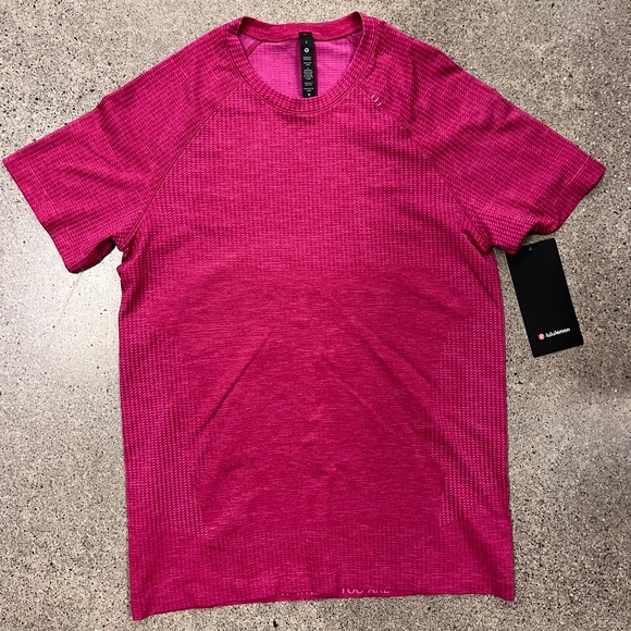 NWT Mens Lululemon Metal Vent Tech Short Sleeve Shirt Sz S- - Picture 1 of 8